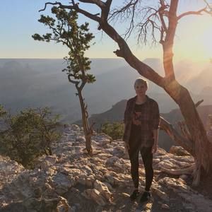 Meet your Posher, Danika